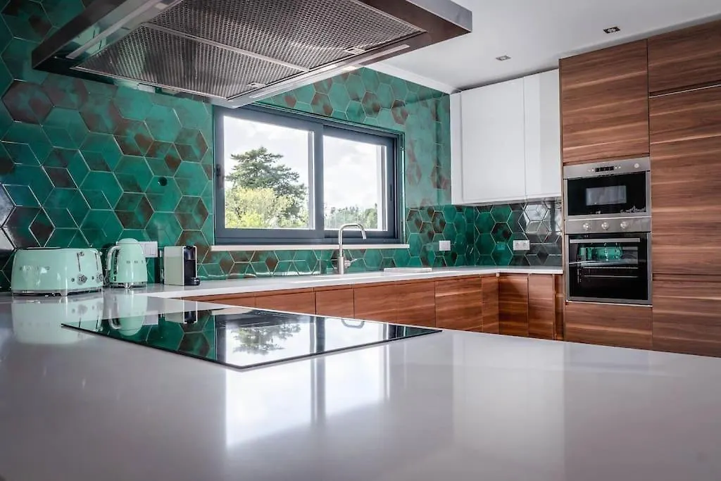 Luxurious 4Bedroom Villa Retreat 라고스