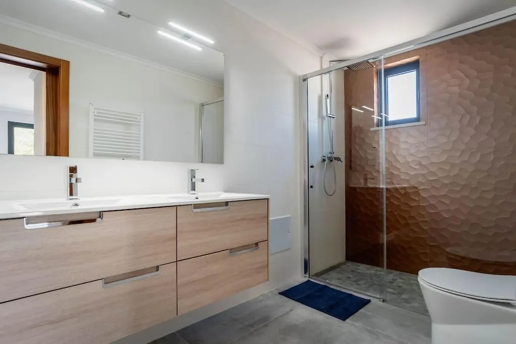 Luxurious 4Bedroom Villa Retreat 라고스 0*,