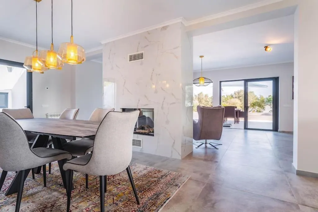 Luxurious 4Bedroom Villa Retreat Lagos