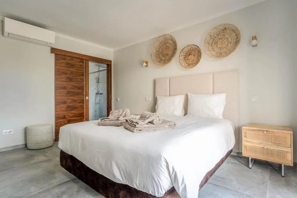 Luxurious 4Bedroom Villa Retreat Lagos